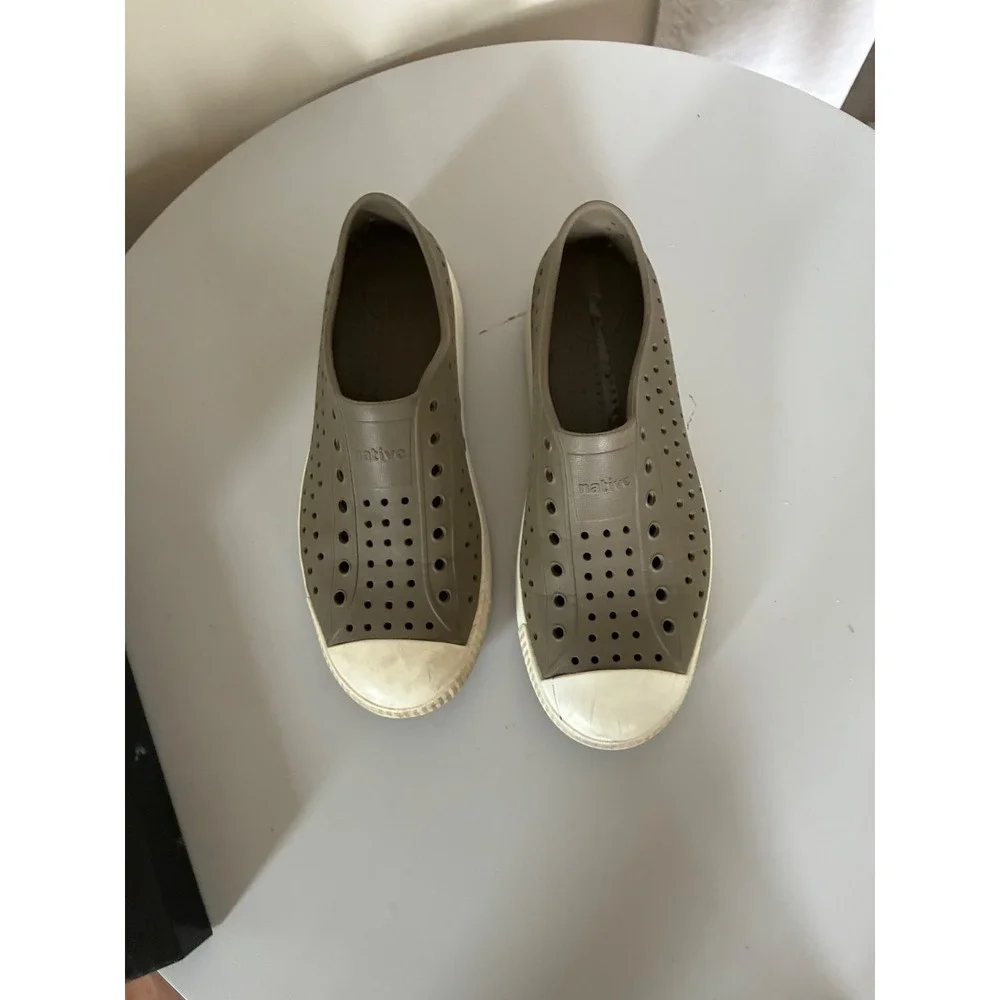 Native Jefferson Kids Slip On EVA Water Shoes Olive green  J6
